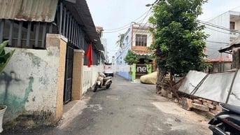 bán nhà cấp 4  hẻm xe hơi 2 mặt tiền Nguyễn Văn Thoại