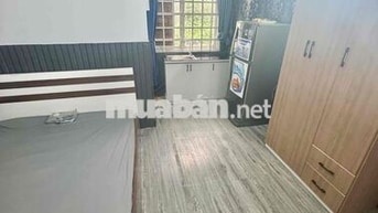 Phòng trọ giá rẻ lầu trệt, 20m2, cửa sổ thoáng mát, sát ĐHCN,BV175,
