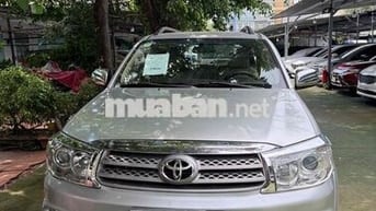 Toyota Fortuner 2009 2 cầu Bạc 138.000 km