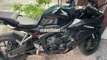 Honda CBR650RR 12/2023 Đen 8000 km siêu lướt