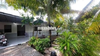Nhà sân vườn nghĩ dưỡng 300m2 mới đẹp ô tô tới nhà