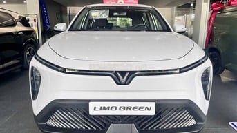 VFMPV7  7 CHỖ:  GIÁ 730 TRIỆU - TRẢ GÓP 90 TRIỆU