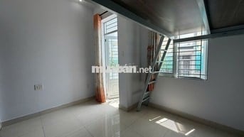 Duplex bancol cửa sổ trời thoáng sạch sẽ giá rẻ