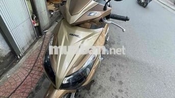 Honda Air Blade Vàng đồng 20000 km