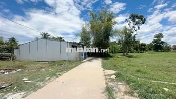 cần bán gấp nhà mới xây giá 1t3xx