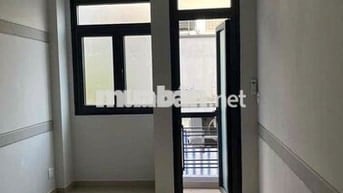 nhà nc nguyễn đình chiểu gần nguyễn thượng hiền chợ vườn chuối q3