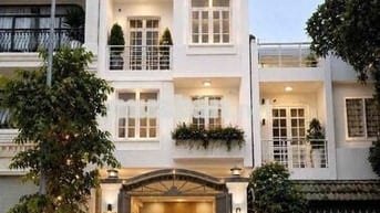 11tỷ hơn — giá ngộp  Nhà 4 tầng - mặt tiền đường số KdC phú mỹ