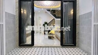 Nhà Đẹp Quận 7 - Hẻm Xe Tải gần Nhà - 4PN có Phòng Trệt - Hoàn công đủ