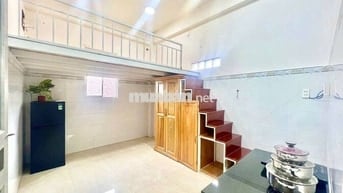 GẦN ĐẠI HỌC VĂN HIẾN-GÁC CAO VÀ CỬA SỔ THOÁNG ĐƯỜNG KHUÔNG VIỆT