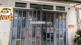 chính chủ cho thuê nhà nguyên căn , hẻm thông cách Trường Chinh 15m.