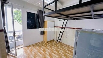 PHÒNG TRỌ SINH VIÊN BAN CÔNG GIÁ MỀM - THANG MÁY CÁCH Y DƯỢC, UEH 1km