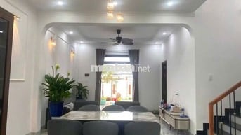 NHÀ MỚI XÂY VEN ĐÀ LẠT GẦN TIỆN ÍCH , GẦN MẢNG XANH