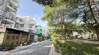 Biệt thự đẹp 10m x 20m.Hầm 3 Lầu Thang Máy View Công Viên Lê Thị Riêng