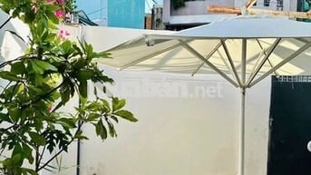 Chính chủ cho thuê nhà có sân vườn xinh sau lưng chung cư Citi Graden