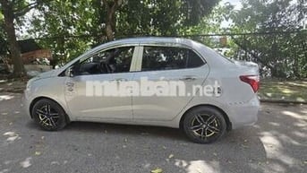 Hyundai i10 Sedan bản đủ Số sàn Bạc