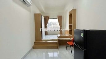 Căn hộ Studio full nội thất mới 100%, cửa sổ thoáng