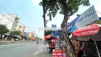 ĐẤT LỚN LÔ GÓC - PHAN VĂN HỚN - Q12 - NGANG 46M - 1100M2 - HẺM XE TẢI