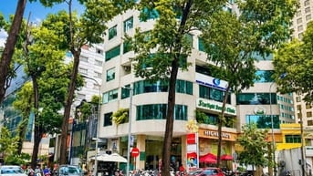 Chuyển nhượng tòa nhà View vòng xoay Hồ Con Rùa .