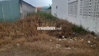bán đất mặt tiền  ngay trung tâm cần giuộc