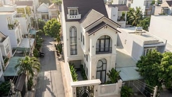 Biệt Thự Góc 2MT, 6m x 20m, 4 Tầng, Khu An Ninh Thích Hợp Ở