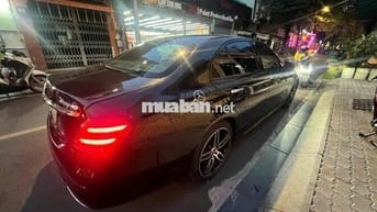 Mercedes-Benz E300 Xanh Đen 23438 km
