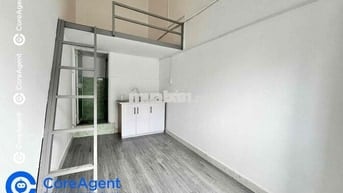 Ban Công Cửa Sổ Trời Ngay Lò Gốm Quận 6