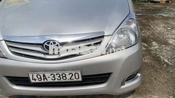 Toyota Innova G Số sàn Bạc
