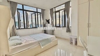 PHÒNG TẦNG CAO - CỬA SỔ THOÁNG - VIEW ĐẸP