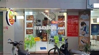nhà nc mt đường tr 2 lầu 2pn 3vs hoa cau P7 Phú nhuâni