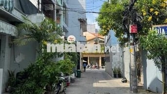 [CHÍNH CHỦ] BÁN ĐẤT TẶNG NHÀ CẤP 4 Q11–VỊ TRÍ VÀNG– HẺM Ô TÔ 7 CHỖ
