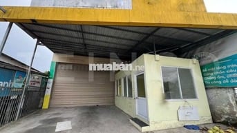 Kho xưởng và văn phòng 300 m² mặt tiền đường Quốc Lộ 1A, lộ Container