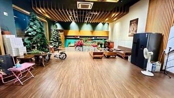 Cho thuê căn Shophouse Vincom hoàn thiện đẹp Ngang 10m