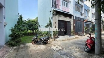 Đất ngang 5m, nở hậu, kế Vạn Phúc, giá chỉ nhỉnh 5tỷ xíu
