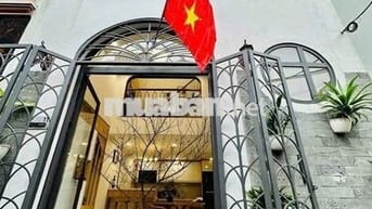 Cho thuê nhà Bát Khối - Cự Khối - Ô tô đỗ - Full đồ ở ngay. Giá 8,5tr