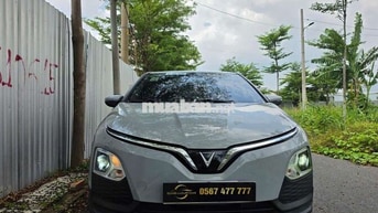 VinFast VF5 Plus 2025 sạc miển phí 2029