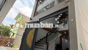 NHÀ CỰC ĐẸP, DÂN XÂY XỊN, MỚI Ở 2 THÁNG Ô TÔ TRÁNH 50M, VỊ TRÍ ĐẸP.