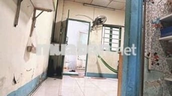 BÁN NHÀ 3X8 CÓ GÁC LỬNG ĐƯONG NGUYỄN VẶ LINH KẾ CẦU XÓM CỦI HẺM TO