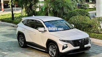 Hyundai Tucson 5 chỗ Xăng Trắng