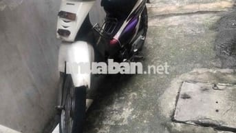 Honda Wave Trắng Xăng