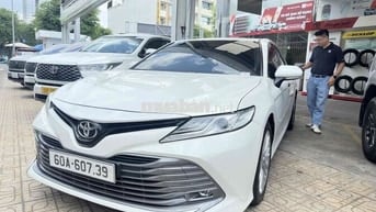 Toyota Camry 2.5Q 2021 Trắng 49.000 km