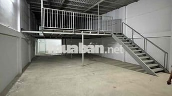 cho thuê mặt bằng kho 8x35m có gác .