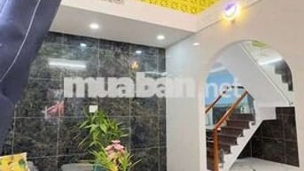 Bán nhà Quận 7 giá rẻ, đường lớn xe hơi tới nhà.. cách phú Mỹ Hưng 1km