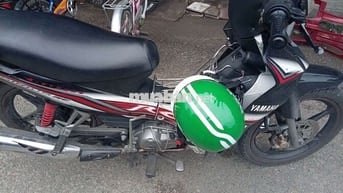 Yamaha Sirius Đen bạc Xăng