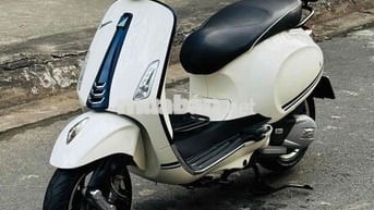 Piaggio Vespa Primavera Du thuyền cuối 2019