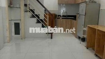 Nhà thuê 737/ hẻm 3m lạc long quân 7,5 triệu