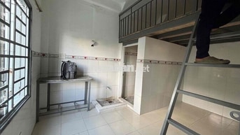 PHÒNG GÁC CỬA SỔ TRỜI NGAY ĐH GIAO THÔNG VẠN TẢI