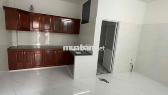CHO THUÊ NHÀ MT ĐHT 22, 5x20m, 3pn, xe hơi đậu trong nhà, ĐHT, Q12