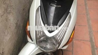 Honda Click Trắng đen