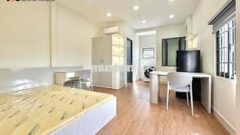 Studio Mới Xây Tone Trắng - Full Nội Thất - Mgr - Gần E.Town & Ga T3