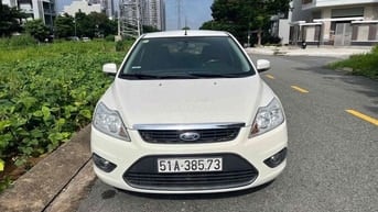 Ford Focus Hatchback 2012 Trắng